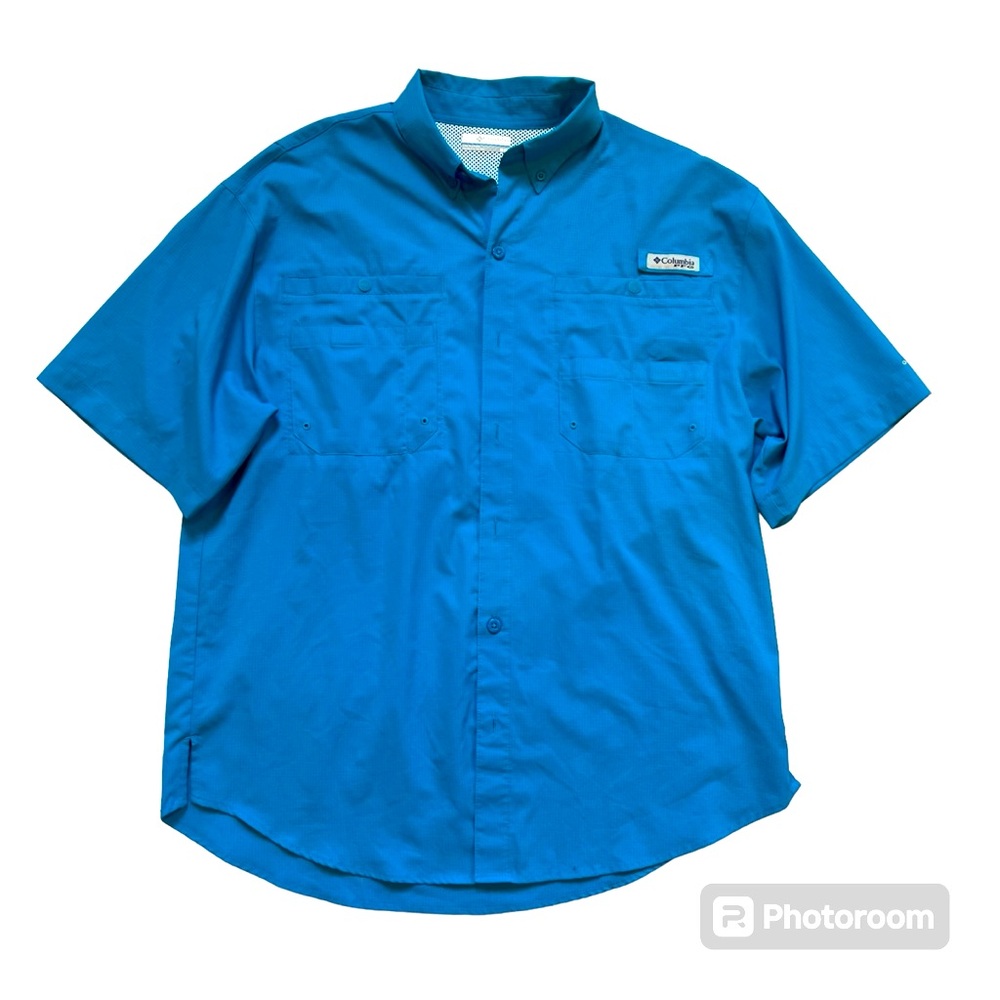 Columbia PFG men’s fishing shirt size medium blue/button down (listing#42)
